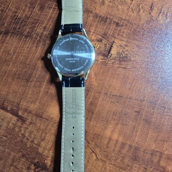 Van Heusen Diamond Watch - Picture 4 of 4
